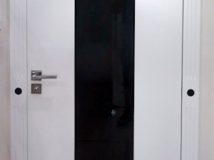 Drzwi bezprzylgowe z chowanymi zawiasami - zdjęcie od STOLARKA MIKOS