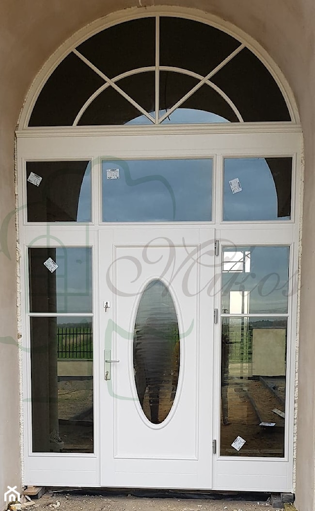 Stylowe drzwi drewniane wejściowe PARKOWA - zdjęcie od STOLARKA MIKOS - Homebook