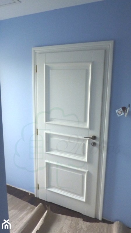 Drzwi drewniane pełne białe - zdjęcie od STOLARKA MIKOS