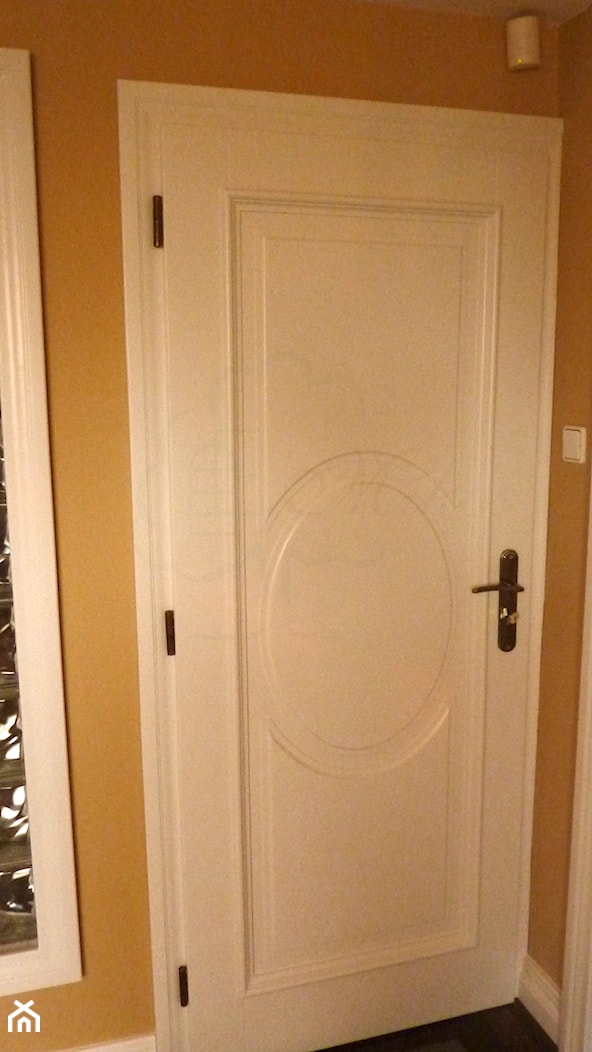 Drzwi wewnętrzne białe drewniane - zdjęcie od STOLARKA MIKOS - Homebook