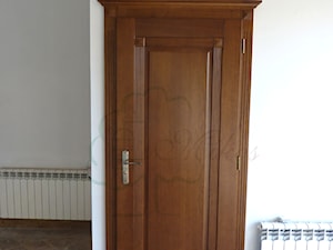 Drzwi wewnętrzne drewniane o nietypowym design - zdjęcie od STOLARKA MIKOS