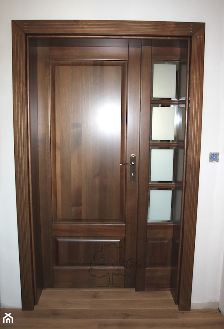 Klasyczne drzwi z dostawką boczną - zdjęcie od STOLARKA MIKOS - Homebook