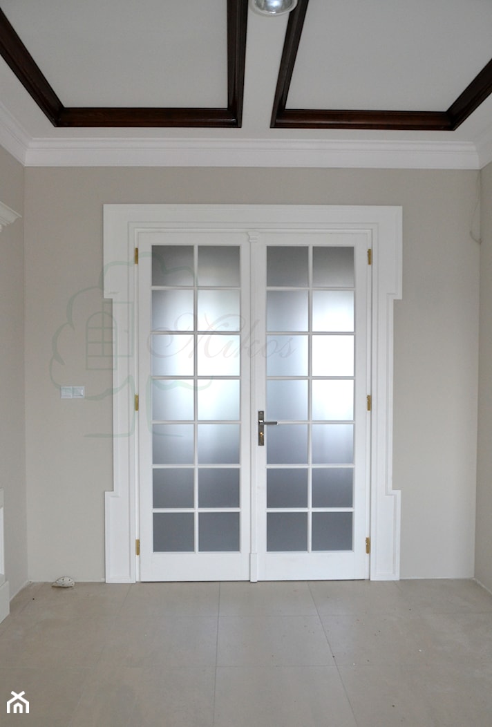 Dwuskrzydłowe wysokie drzwi francuskie białe - zdjęcie od STOLARKA MIKOS - Homebook