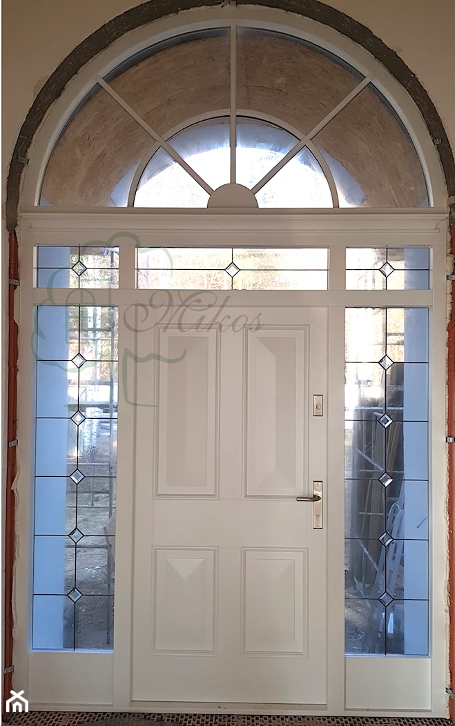 Drzwi wejściowe projekt Willa Parkowa - zdjęcie od STOLARKA MIKOS - Homebook