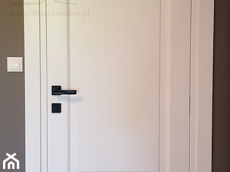 Aranżacje wnętrz - : Białe drzwi wewnętrzne drewniane - STOLARKA MIKOS. Przeglądaj, dodawaj i zapisuj najlepsze zdjęcia, pomysły i inspiracje designerskie. W bazie mamy już prawie milion fotografii!