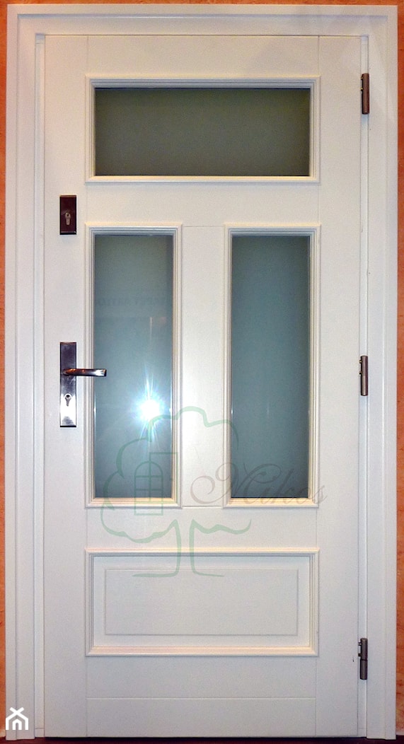 Drzwi drewniane zewnętrzne (wejściowe) białe - zdjęcie od STOLARKA MIKOS - Homebook