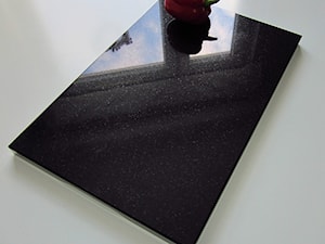 Czarna deska kuchenna z granitu - zdjęcie od JM Granit