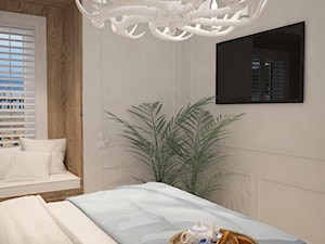 Projekt apartamentu w Gdyni w stylu Hampton. - Mała biała sypialnia, styl glamour - zdjęcie od iga-figlewska
