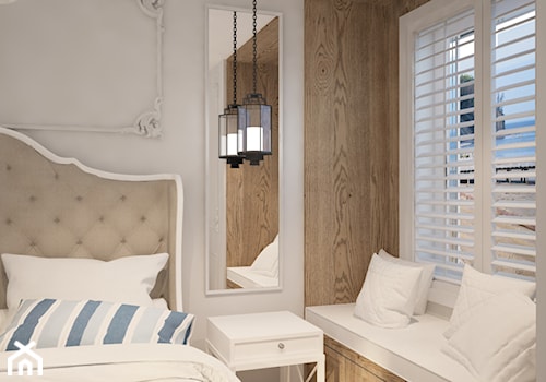 Projekt apartamentu w Gdyni w stylu Hampton. - Mała szara sypialnia, styl glamour - zdjęcie od iga-figlewska