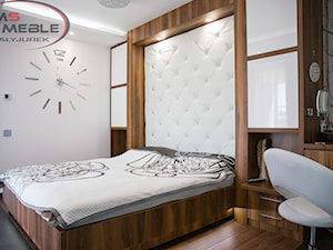 Sypialnia i garderoba - Skoczów - Średnia biała sypialnia, styl nowoczesny - zdjęcie od MS-Meble Małyjurek