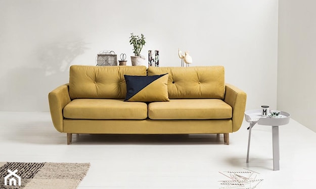 żółta sofa, musztardowa tapicerka
