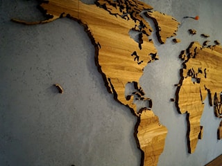 Drewniana Mapa Świata - 200 x 100 cm - sypialnia