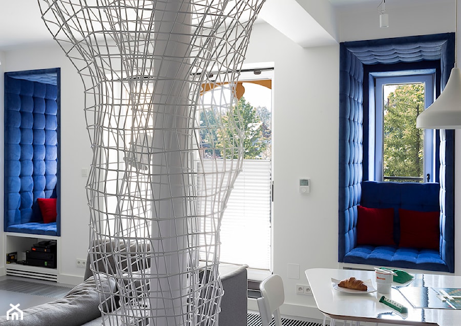 Mieszkanie Zakopane - Mała biała jadalnia w salonie, styl nowoczesny - zdjęcie od Grupa Żoliborz