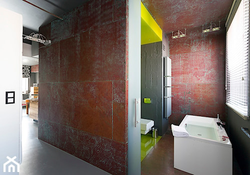 Mieszkanie Ordynacka - Duża łazienka z oknem, styl industrialny - zdjęcie od Grupa Żoliborz