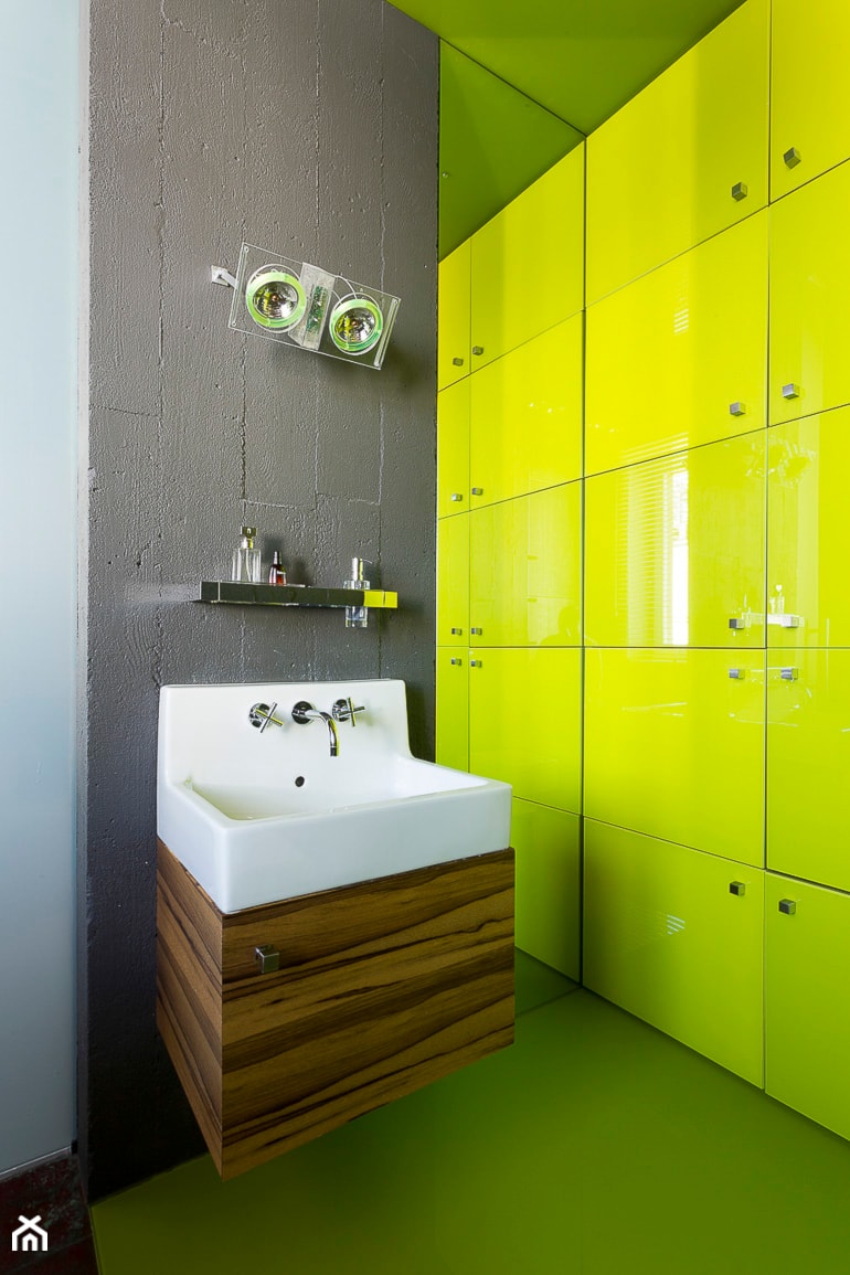 Mieszkanie Ordynacka - Mała bez okna z lustrem łazienka, styl industrialny - zdjęcie od Grupa Żoliborz