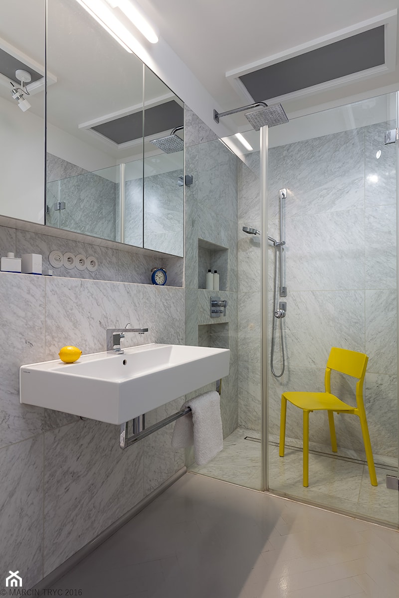 Mieszkanie Muranów - Z punktowym oświetleniem łazienka, styl nowoczesny - zdjęcie od Grupa Żoliborz