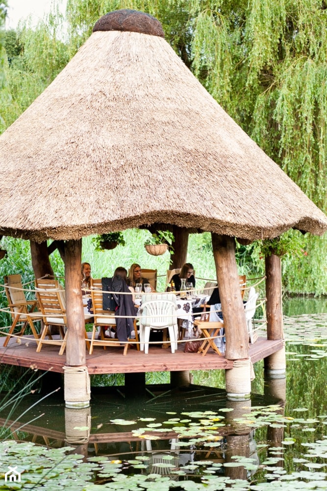 Altana na wodzie - Ogród, styl tradycyjny - zdjęcie od STRZECHA NET