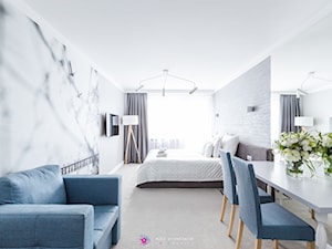 Apartament Gdynia Centrum - Duży biały salon z jadalnią - zdjęcie od Mika Szymkowiak Fotografia