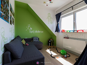 Dom Bojano - Średni biały zielony pokój dziecka dla nastolatka dla chłopca dla dziewczynki - zdjęcie od Mika Szymkowiak Fotografia