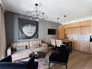 Apartament Gdańsk Motława - Średni szary salon z kuchnią - zdjęcie od Mika Szymkowiak Fotografia