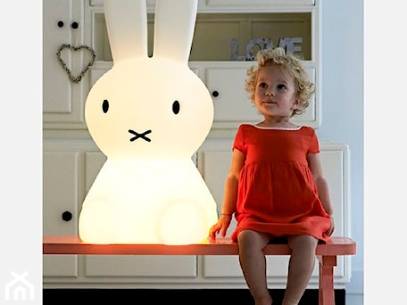 Aranżacje wnętrz - Pokój dziecka: Lampa króliczka Miffy XL - Mr Maria - NordicStudio. Przeglądaj, dodawaj i zapisuj najlepsze zdjęcia, pomysły i inspiracje designerskie. W bazie mamy już prawie milion fotografii!