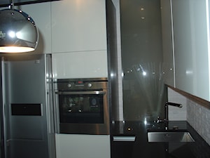 szkło w kuchni - zdjęcie od Newspaces