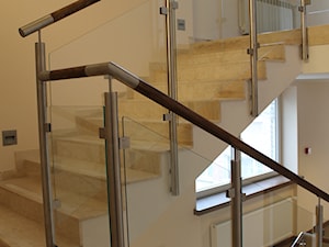 Balustrada nierdzewna ze szkłem i drewnem - zdjęcie od BUDINOX Schody i Balustrady