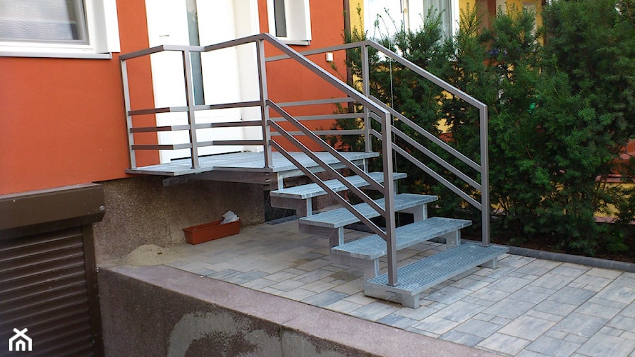 Schody wejściowe - zdjęcie od BUDINOX Schody i Balustrady