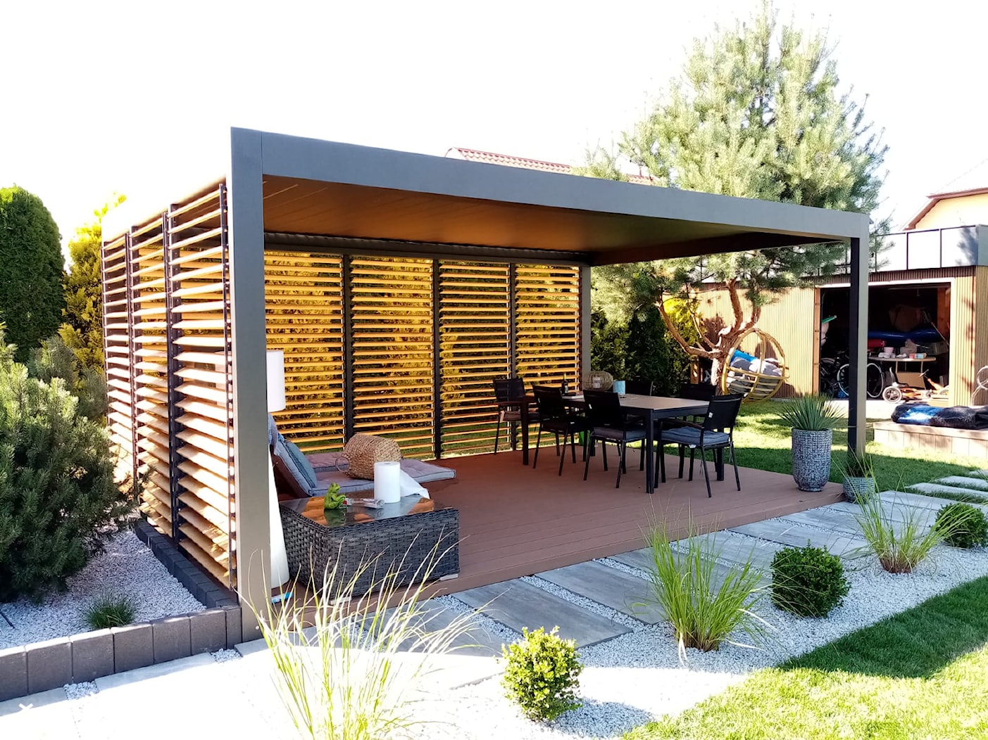 PERGOLA + ZABUDOWA W SYSTEMIE RUCHOMYCH DESECZEK - zdjęcie od Ronald Kosnowicz - Homebook