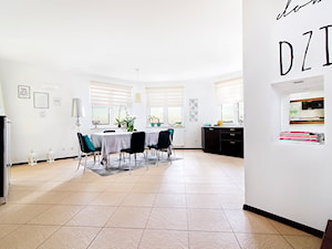 Mieszkanie na sprzedaż 03 - Duża biała jadalnia jako osobne pomieszczenie - zdjęcie od Piotr Arnoldes