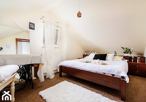 Mieszkanie na sprzedaż 03 - Średnia beżowa sypialnia - zdjęcie od Piotr Arnoldes
