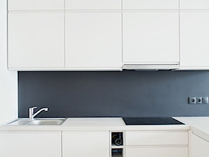Ceglana łazienka + Kuchnia (Realizacja Hery) - Kuchnia, styl minimalistyczny - zdjęcie od Qbik Design