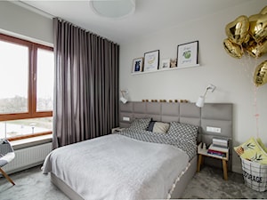 RYDYGIERA - Średnia szara sypialnia - zdjęcie od Qbik Design
