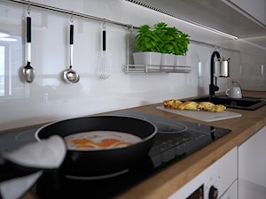 Współczesne mieszkanie - 40 m² - Kuchnia, styl nowoczesny - zdjęcie od Doliwa Workshop