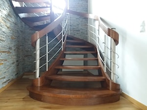 schody gięte - zdjęcie od Wood & Art schody
