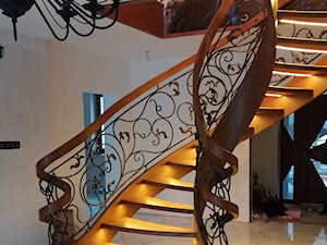 schody gięte - zdjęcie od Wood & Art schody