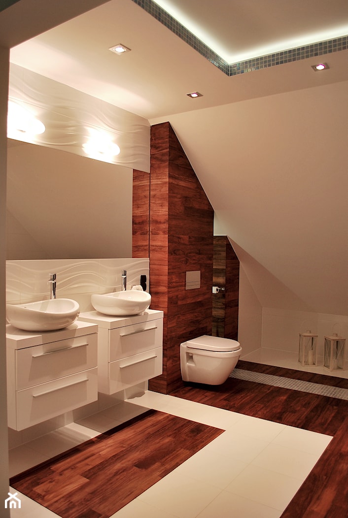 sypialnia z otwartą łazienką - Średnia na poddaszu z dwoma umywalkami łazienka, styl nowoczesny - zdjęcie od AS DESIGN - Homebook