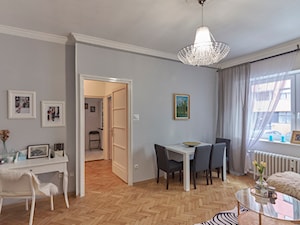 Aranżacja 50 m2 mieszkania w przedwojennej kamienicy - Salon z jadalnią, styl skandynawski - zdjęcie od gypsy_king