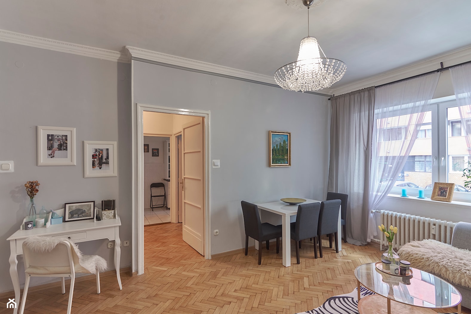 Aranżacja 50 m2 mieszkania w przedwojennej kamienicy - Salon z jadalnią, styl skandynawski - zdjęcie od gypsy_king - Homebook