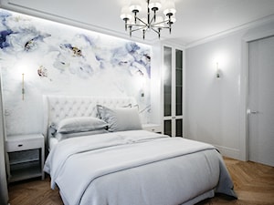 Na Starym mieście - Średnia biała sypialnia, styl tradycyjny - zdjęcie od Studio projektowania wnętrz''Studio Aranżacji''