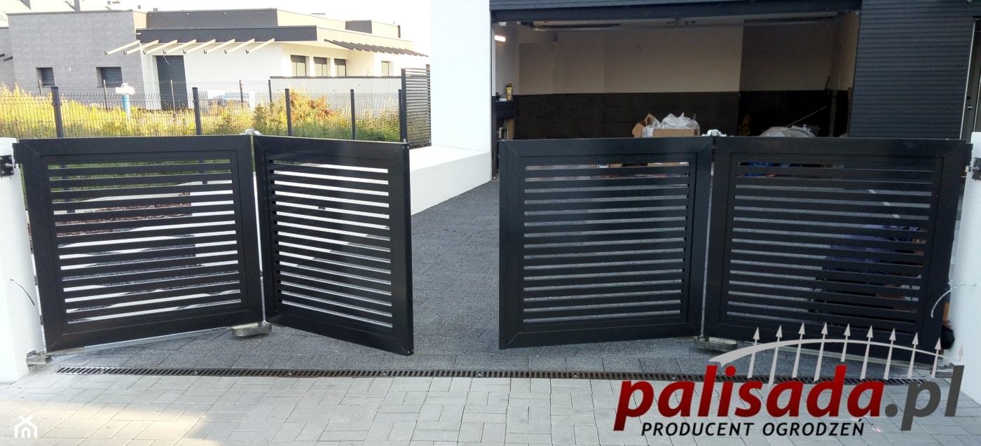 Brama czteroskrzydłowa harmonijkowa aluminiowa - zdjęcie od PALISADA.PL producent ogrodzeń - Homebook