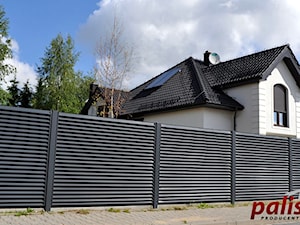 Ogrodzenie PK1 z podmurówką - zdjęcie od PALISADA.PL producent ogrodzeń
