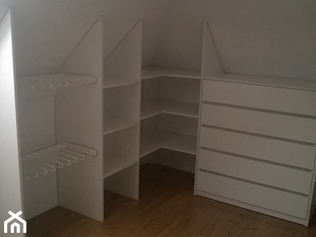 Aranżacje wnętrz - Garderoba: Garderoba - pianoterm. Przeglądaj, dodawaj i zapisuj najlepsze zdjęcia, pomysły i inspiracje designerskie. W bazie mamy już prawie milion fotografii!