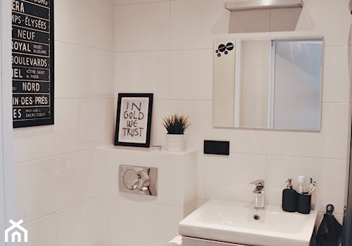 stylowe 28m2 - Mała bez okna z lustrem z punktowym oświetleniem łazienka, styl minimalistyczny - zdjęcie od Bartłomiej Balicki