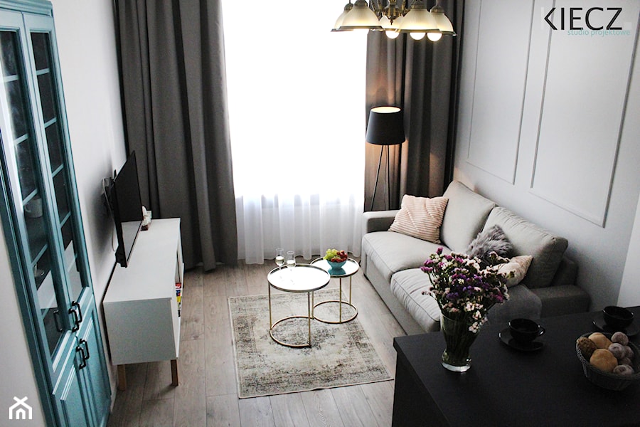 mieszkanie w kamienicy w Słupsku - Mały szary salon, styl nowoczesny - zdjęcie od KIECZ.studio projektowe