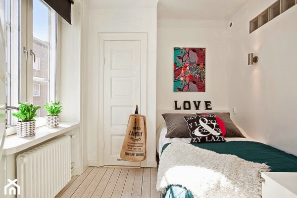 Jak urządzić małą sypialnię w stylu skandynawskim - zdjęcie od Codziennie Szczypta Designu - Homebook