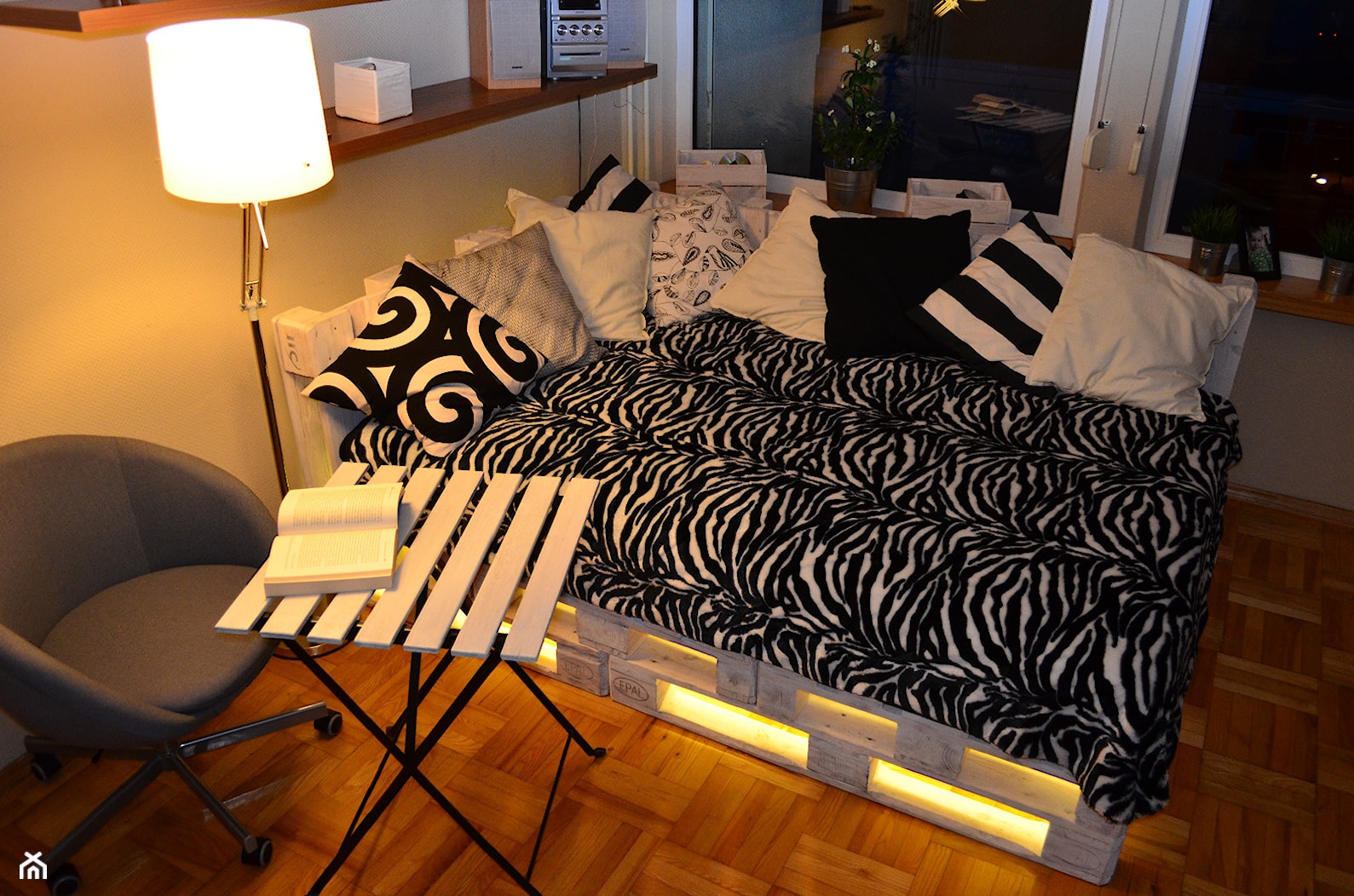#meblezpalet Wymarzone łóżko z palet - Sypialnia - zdjęcie od bartosz-galisz - Homebook