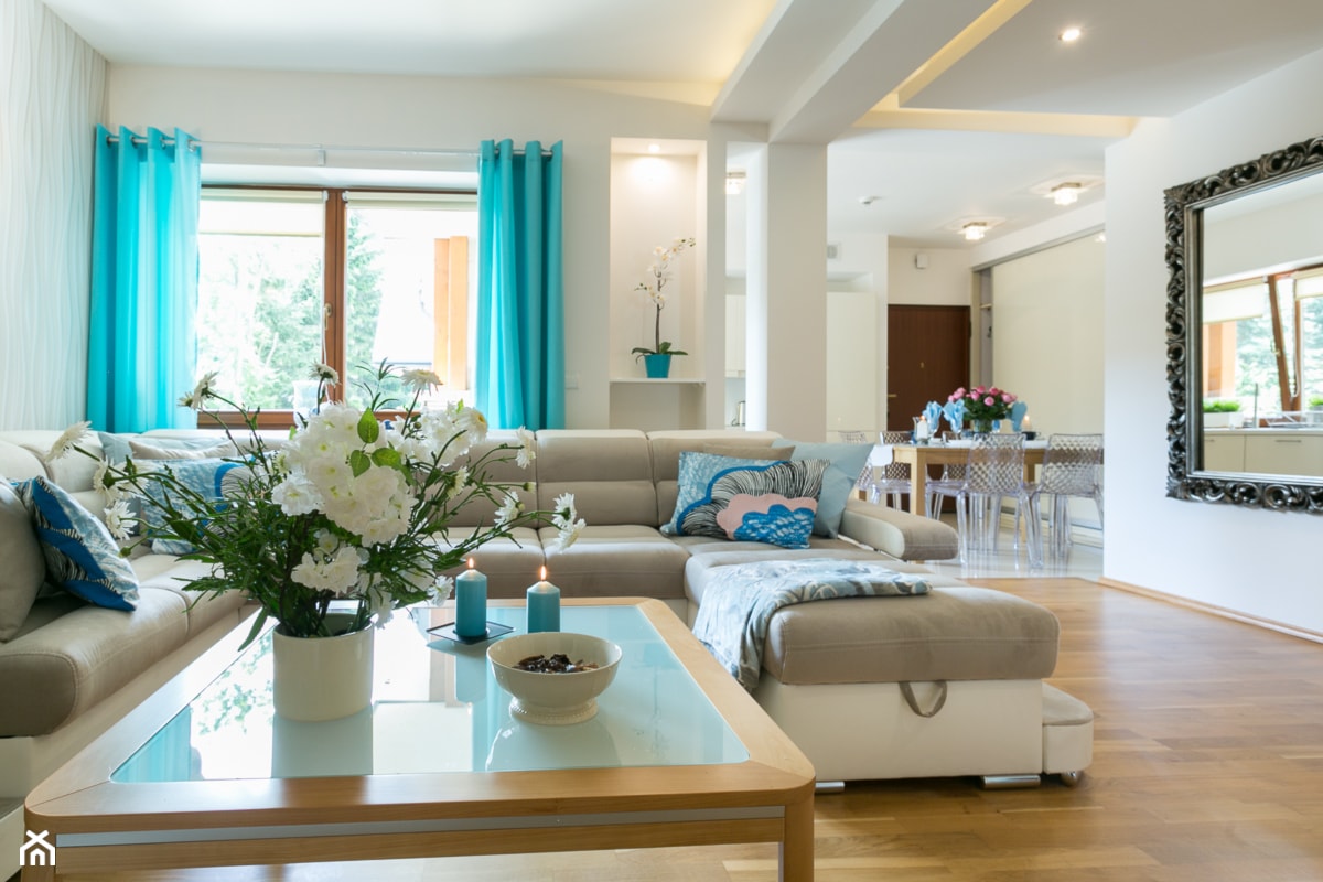 Apartament w Zakopanym - Średni beżowy biały salon z kuchnią z jadalnią, styl nowoczesny - zdjęcie od Art & Deco Design - Homebook