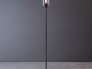 LAMPA PODŁOGOWA ZE SZKLANYM KLOSZEM W KSZTAŁCIE WALCA - WYSOKOSĆ 150CM - zdjęcie od AlmiDecor.com