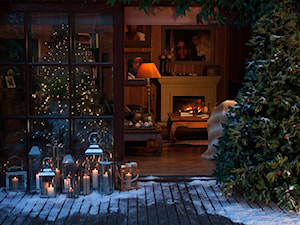 Kolekcja White Forest - Średni z podłogą z desek taras z tyłu domu - zdjęcie od AlmiDecor.com